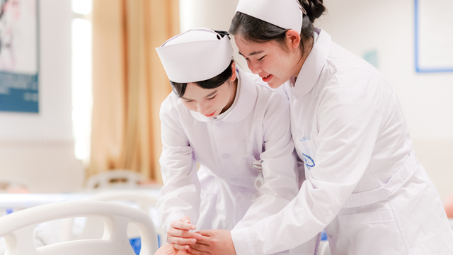 升学指南 | 26年高考体检“脱光光”！复读生也要？